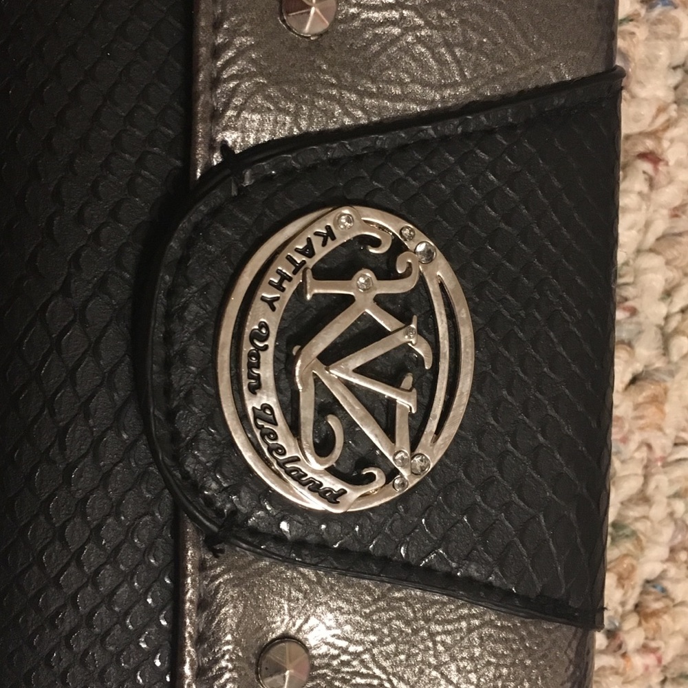 Kathy Van Zeeland wallet